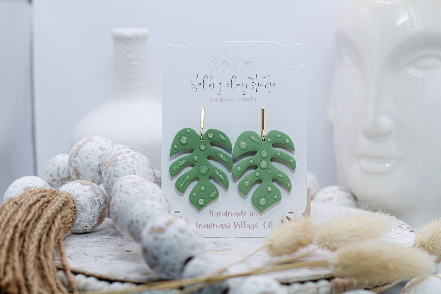 Botanical light monstera
