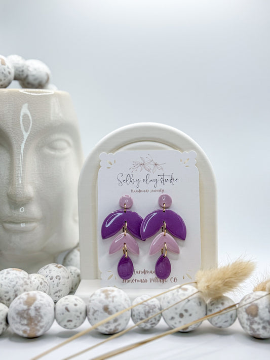 Purple lilac flower dangles