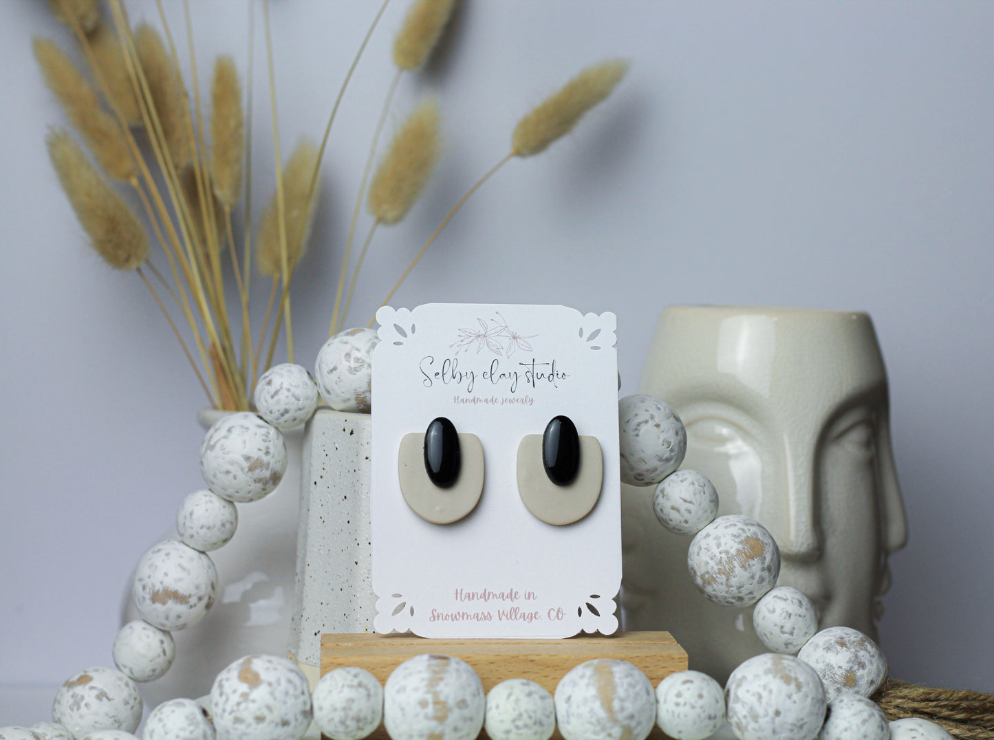 Merlot and roses nude mini stud