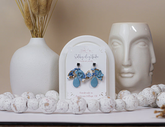 Blue bloom drops