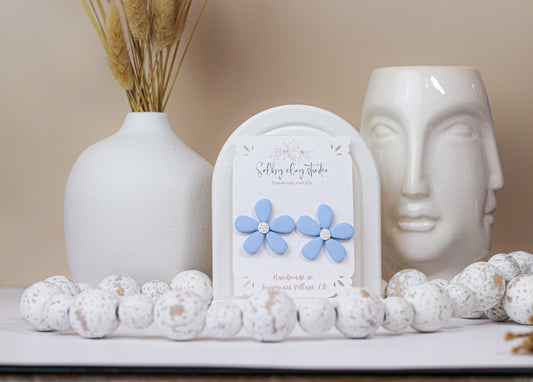 Blue bloom light flower studs