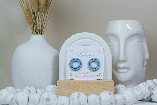 Daisy charm blue double hoops