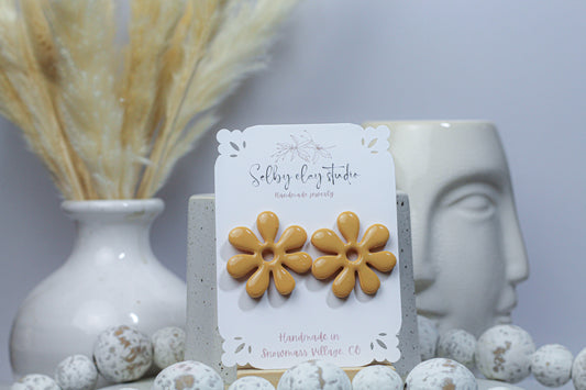 Autumn yellow big stud