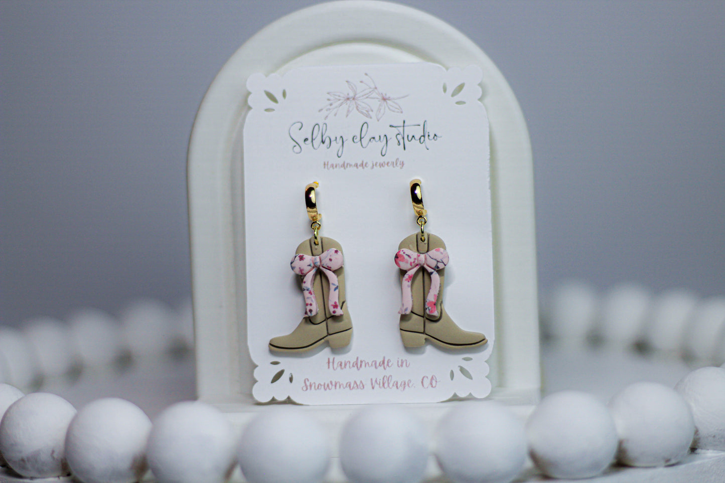 PA pink cowboy boots