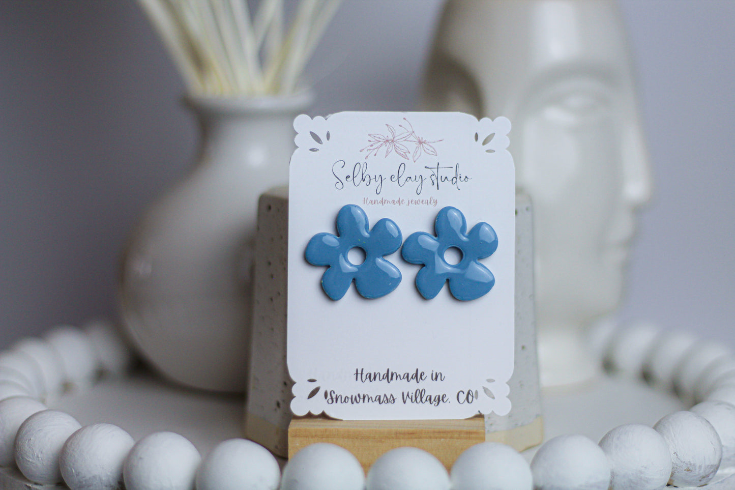 Spring 3 blue flower stud
