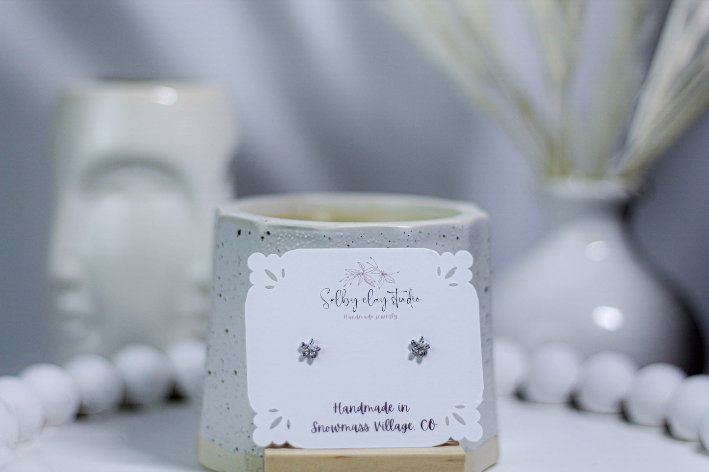 Silver mini flower studs