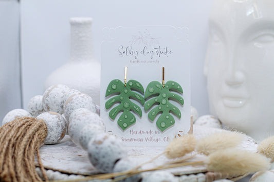 Botanical light monstera