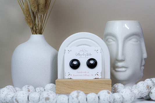 Daisy charm black mini hoops