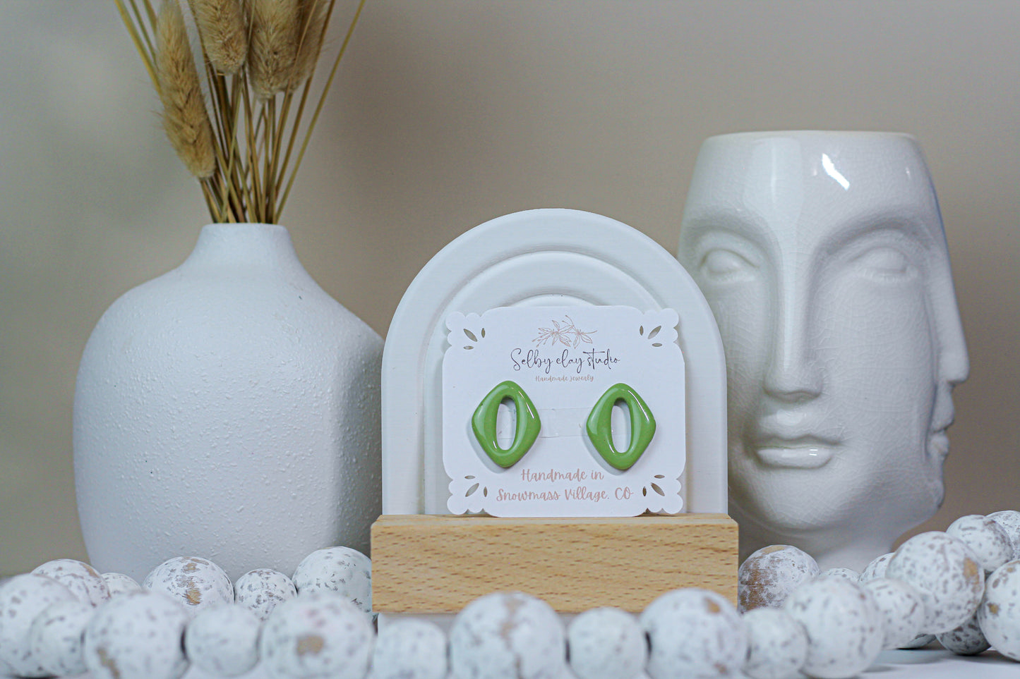 Daisy charm green drops