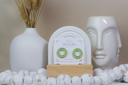 Daisy charm green double hoops