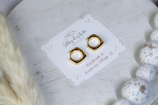 Gold platted square stud