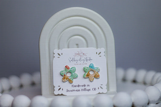MOLLIE green flower charm