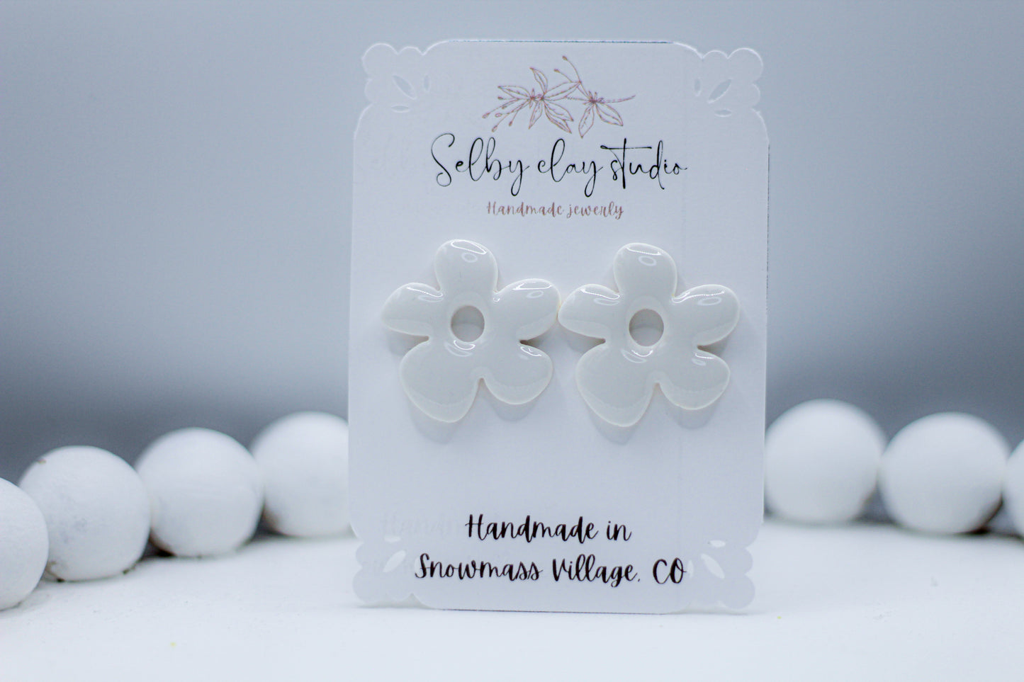 LA PERLA flower shinny stud