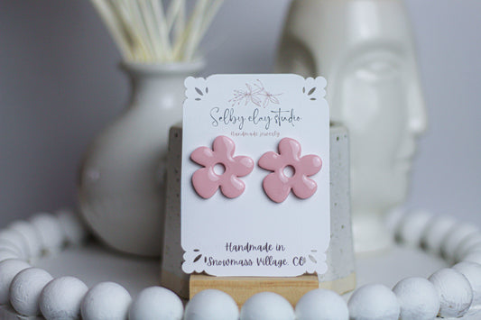 Spring 3 pink flower stud