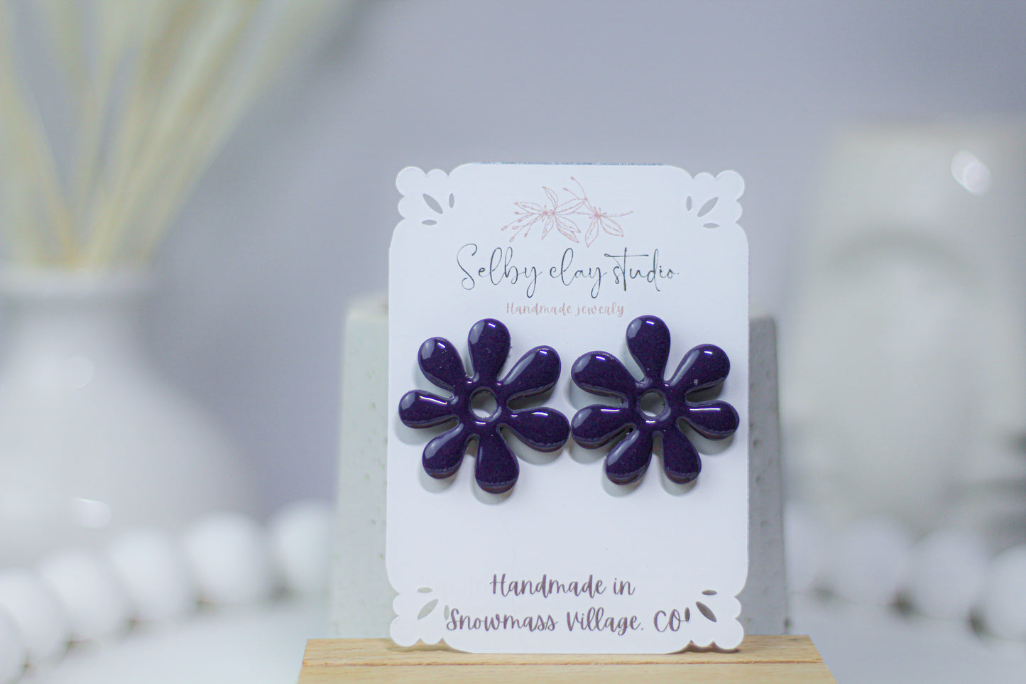 AMALFI dark flower stud